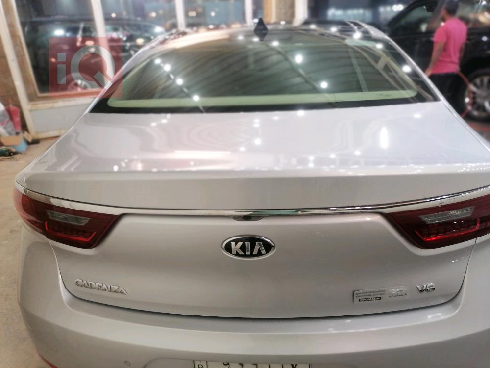 كيا كادينزا